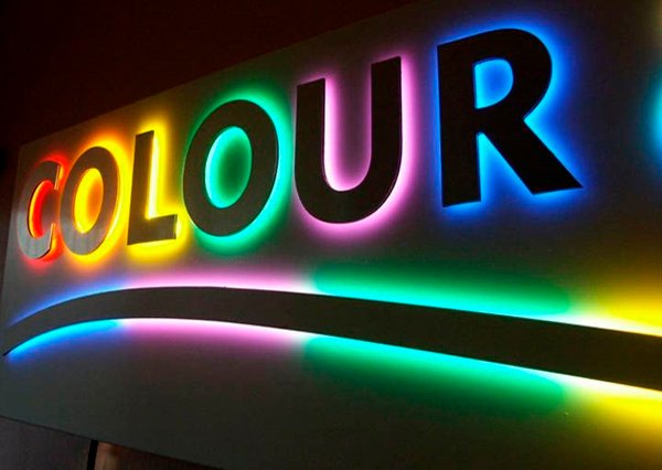 Letreiro Luminoso Letra Caixa